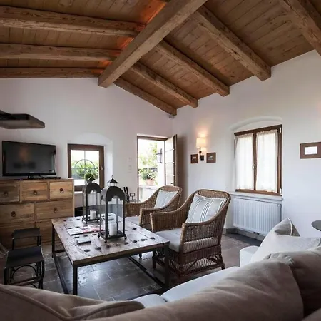 Vakantiehuis Traumhafter Rustico Direkt Am Ufer Des Gardasees By Interhome