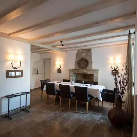 Traumhafter Rustico Direkt Am Ufer Des Gardasees By Interhome Vakantiehuis