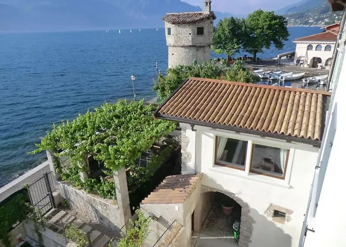 Traumhafter Rustico Direkt Am Ufer Des Gardasees By Interhome Malcesine