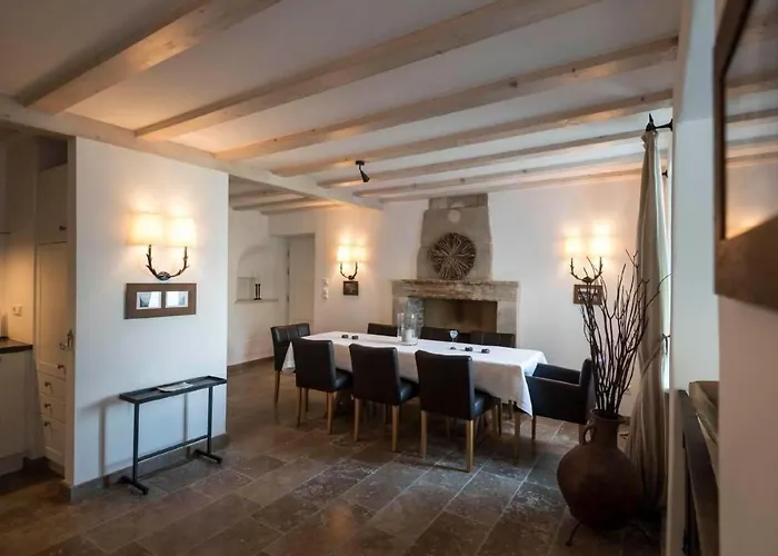 Traumhafter Rustico Direkt Am Ufer Des Gardasees By Interhome Vakantiehuis