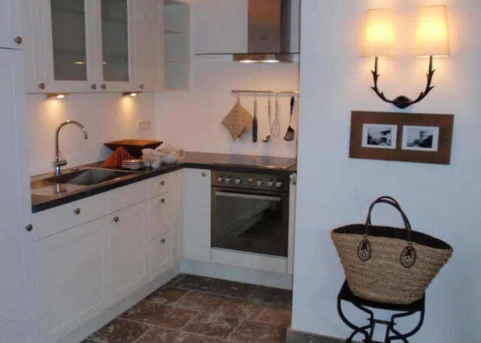 Traumhafter Rustico Direkt Am Ufer Des Gardasees By Interhome Vakantiehuis Malcesine