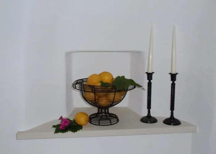 Traumhafter Rustico Direkt Am Ufer Des Gardasees By Interhome Vakantiehuis