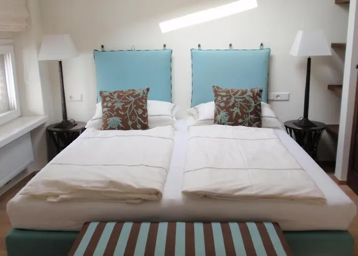 Vakantiehuis Traumhafter Rustico Direkt Am Ufer Des Gardasees By Interhome