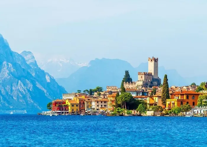 Traumhafter Rustico Direkt Am Ufer Des Gardasees By Interhome Vakantiehuis *