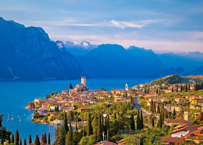 Traumhafter Rustico Direkt Am Ufer Des Gardasees By Interhome Vakantiehuis Malcesine