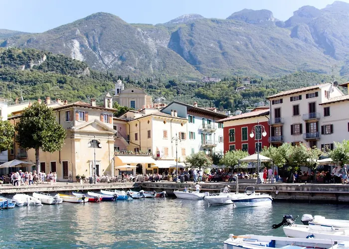Traumhafter Rustico Direkt Am Ufer Des Gardasees By Interhome Malcesine