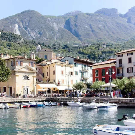 Traumhafter Rustico Direkt Am Ufer Des Gardasees By Interhome Malcesine